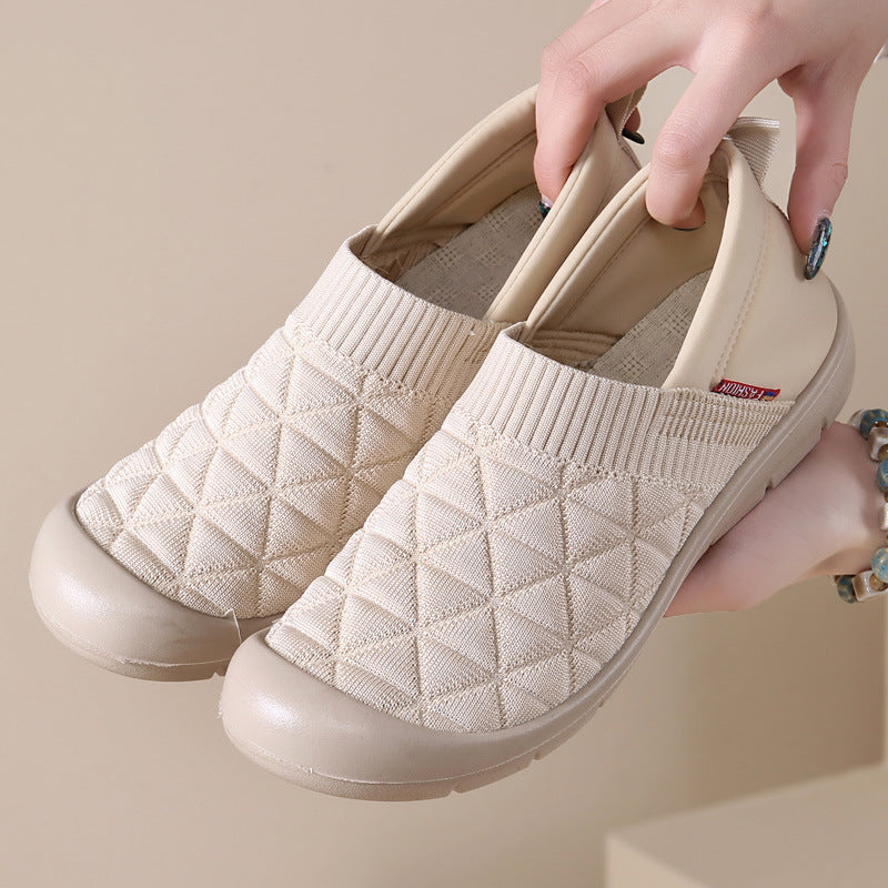 Spring Casual Slip-On Beijing Cloth Shoes Lightweight Flat Shoes Soft Sole Comfortable Versatile Mom Shoes
